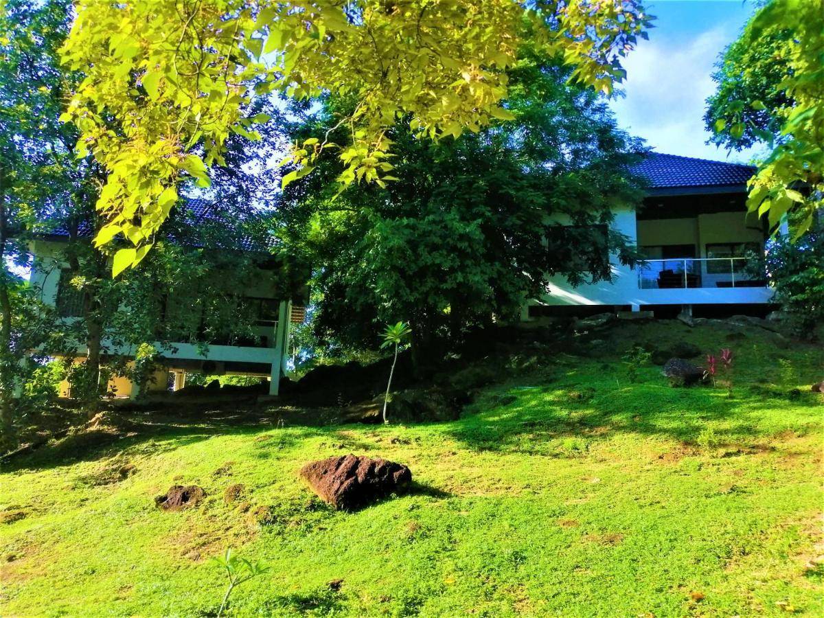 Ranis Lodge Padang Mat Sirat Exterior foto